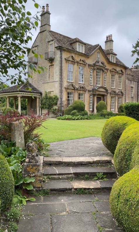 English Manor Houses Country Estate, Mansion Old Money, English House Exterior, Exterior Mansion, Old English House, Old English Manor, Old Money Luxury, Old Money House, Countryside Home