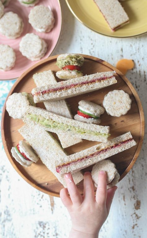 These Four Healthy Toddler Finger Sandwiches are perfect for perfecting Baby Led Weaning (BLW) or for packing for on the go snacks or meals. #abbeyskitchen #fingersandwiches #blwsandwiches #blwrecipes #healthysnack #healthymeal Toddler Sandwiches, High Tea Sandwiches, Healthy Treats For Kids, Rainbow Cake Pops, National Sandwich Day, Sandwich Day, Picky Toddler, Baby Recipes, Baby Fruit