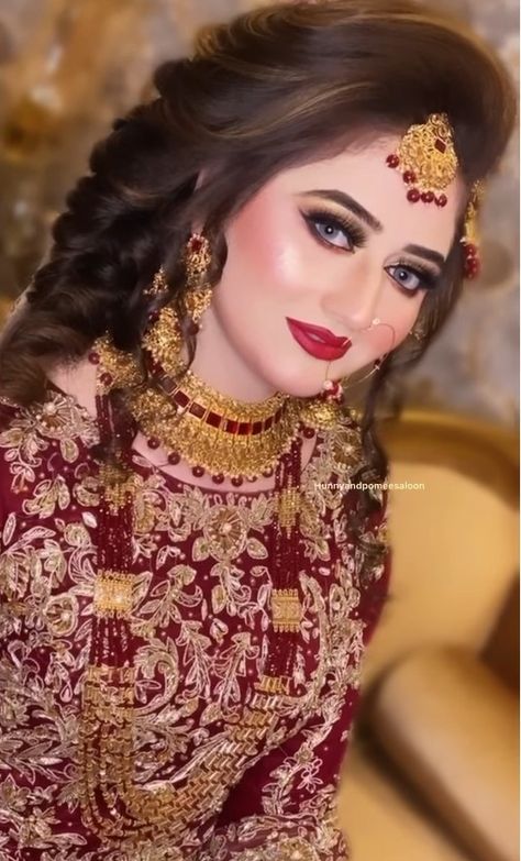 Kashee's Bridal Makeup, Bridle Eyes Makeup, Kashees Hairstyle Bridal, Dulhan Makeup Pakistani Bridal, Barat Hairstyles For Bride, Pakistani Bridal Hairstyle Barat, Bridal Pictures Pakistani, Barat Bridal Hairstyle, Pakistan Bridal Makeup