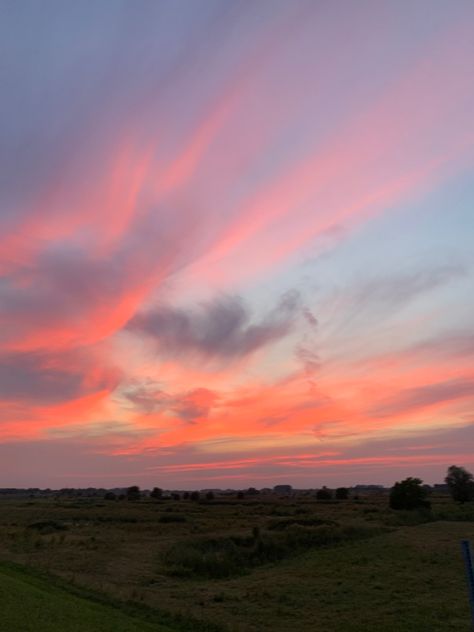 sunset, pink sunset, pink clouds, nature, nature photography Nature Photography Aesthetic, Sunset Season, Sunset Nature Photography, Cloud Sunset, Pretty Sunsets, Sunset Photography Nature, Sunrise Clouds, Sunrise Pictures, Sunset Vibes