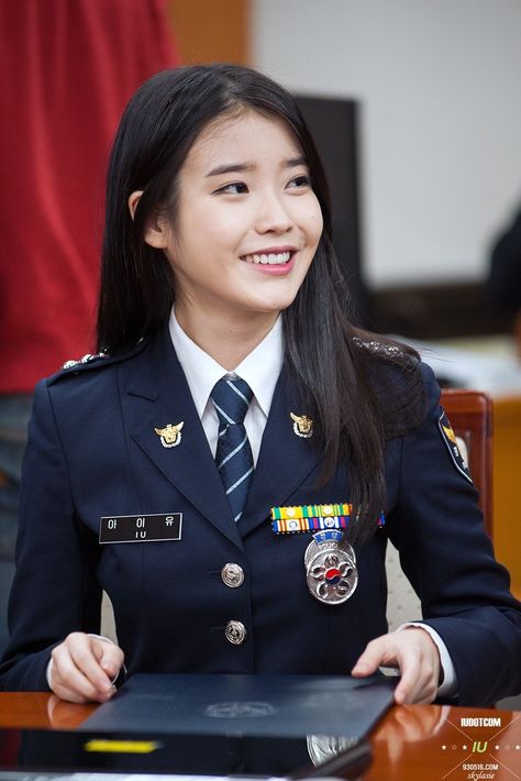 Promotion Ceremony, Female Pilot, Army Women, Police Uniforms, Military Girl, Iu Fashion, Police Women, Female Soldier, Army Girl