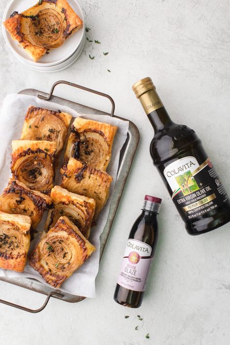 Upside Down Onion Tart by @shortstackkitchen ##colavitaevoo ##colavitaoliveoil ##colavitaoriginalglaze ##oniontart ##upsidedownoniontart ##viralrecipe Onion Balsamic Puff Pastry, French Onion Tart Puff Pastry, Upside Down Onion Tart, Carmelized Onion Tart, Hobbit Feast, French Onion Tart, French Tart, Puff Pastries, Carmelized Onions