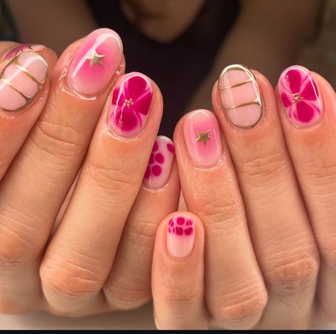 Summer Nails Bright Pink, Summer Jelly Nails, Bright Pink Summer Nails, Abstract Summer Nails, Popular Summer Nails, Summer Nails Tropical, Summer Nails Floral, Nails Bright Pink, Pastel Summer Nails