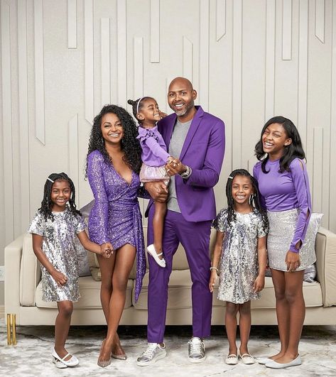 Group Outfit Ideas Matching, Family Photo Outfits Blue Color Combos, Purple Family Pictures Outfits, Purple Family Pictures, Matching Family Outfits For Pictures, Family Cruise Pictures, Glam Family Photoshoot, English Dresses, Family Christmas Pictures Outfits