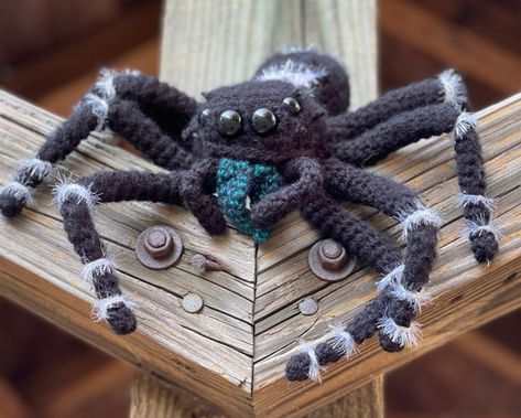 Crochet Patterns - Critter-iffic Crochet - Page 2 Crochet Jumping Spider, Spider Pattern, Cute Lizard, Double Crochet Decrease, Diy Glow, 4mm Crochet Hook, Jumping Spider, Chenille Stems, Art Bag