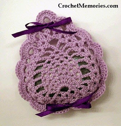 Pineapple Soap, Crochet Sachet, Bath Basket, Crochet Bathroom, Pretty Soap, Pineapple Crochet, Crochet Dishcloths, Crochet World, Bath Soap