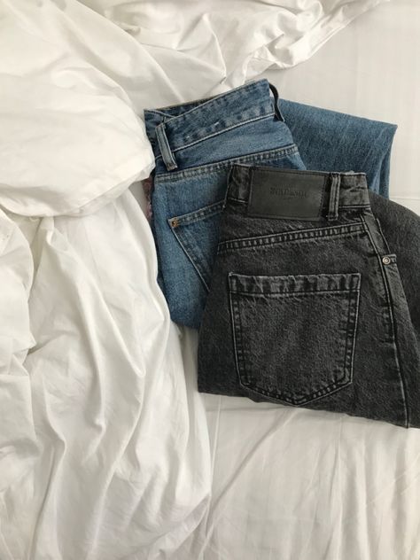 Denim Flat Lay Photography, Flat Lay Photography Fashion, Fashion Flatlay, Flatlay Clothes, Keeping 13, Shein Fits, Boys Of Tommen, Denim Flats, Everything Is Blue