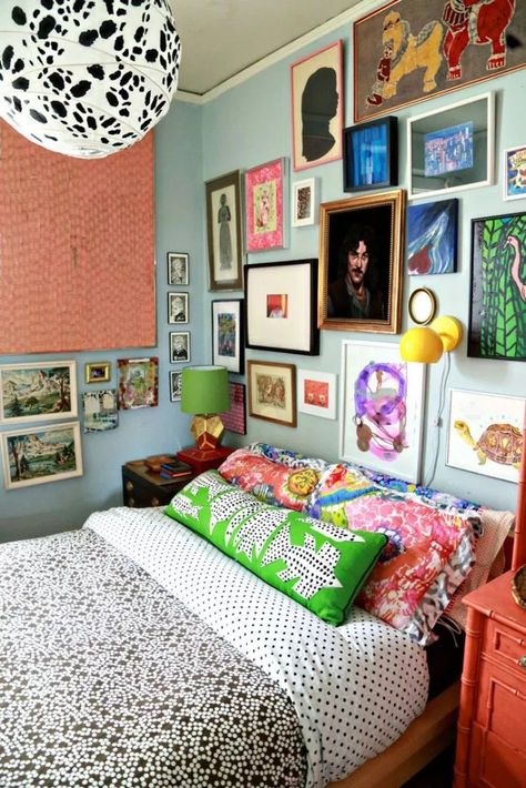 Japanese Scandinavian, Maximalist Bedroom, Maximalist Interior Design, Eccentric Decor, Minimalist Maximalist, Maximalist Interior, Maximalist Home, Maximalist Style, Eclectic Bedroom