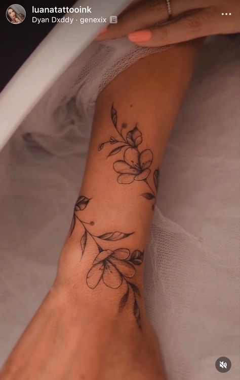 Small Arm Tattoos For Women Unique, Hibiscus Wrap Around Tattoo, Upper Forearm Tattoo, Wrap Around Tattoo, Organic Tattoo, Flower Tattoo Ideas, Hand Tattoos For Girls, Beautiful Flower Tattoos, Petite Tattoos