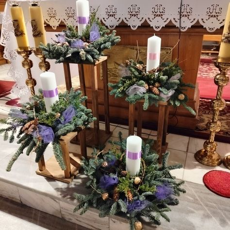 Adwent 2023 Advent Altar Decorations, Advent Church Decorations, Church Altar Decorations, Church Decorations, Altar Decorations, Church Decor, Outdoor Christmas, Jesus Christ, Advent