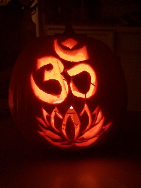 Lotus Pumpkin Carving, Diwali Pumpkin Carving Ideas, Scary Pumpkin Carving, Pumpkin Ideas, Scary Pumpkin, Easy Yoga, Pumpkin Carving, Lotus, Carving