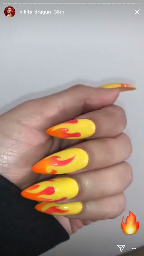 Flame orange yellow acrylic nails Yellow Acrylic Nails, Acrylic Nail Designs Classy, Nails Orange, New Nails, Nail Art Ombre, Party Nails, Ideas Nails, Trendy Nail Art, Jamberry Nails