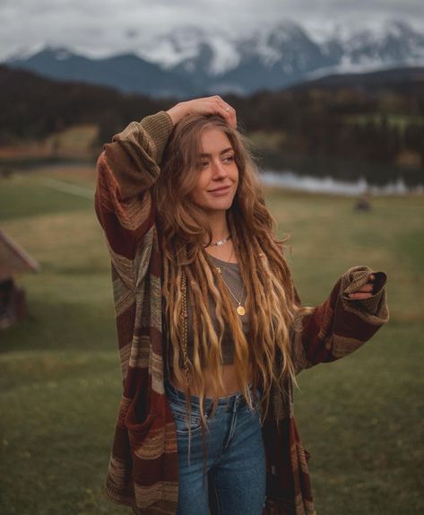 JAMY on Instagram: “⁣Earth is waking up. 🌿⠀ We've been to Geroldsee three weeks ago and everything was still grey and brown. ⠀ But when we drove there last…” Partial Dreadlocks, Diy Hair Coloring, Hair Coloring Techniques, Short Haircut Tutorial, Partial Dreads, Rasta Clothes, Easy Short Haircuts, You Deserve The World, Haircut Tutorial