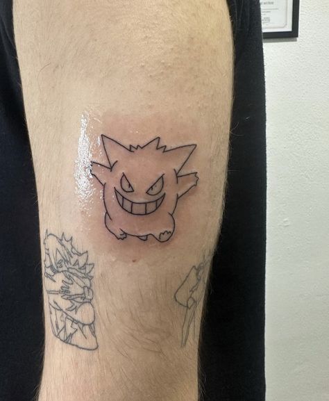 Gengar Tattoo, Cartoon Tattoo Ideas, Sister Tattoo Designs, Animated Shows, Nerd Tattoo, Cartoon Tattoo, Sister Tattoo, Butterfly Tattoos For Women, Pokemon Tattoo