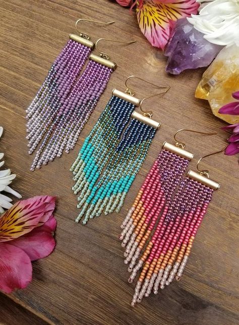 Etsy Bracelets, Seed Bead Fringe Earrings, Bead Fringe Earrings, Art Perle, Bead Fringe, Beaded Fringe Earrings, Beaded Earrings Tutorials, Beaded Earrings Diy, Seed Bead Patterns