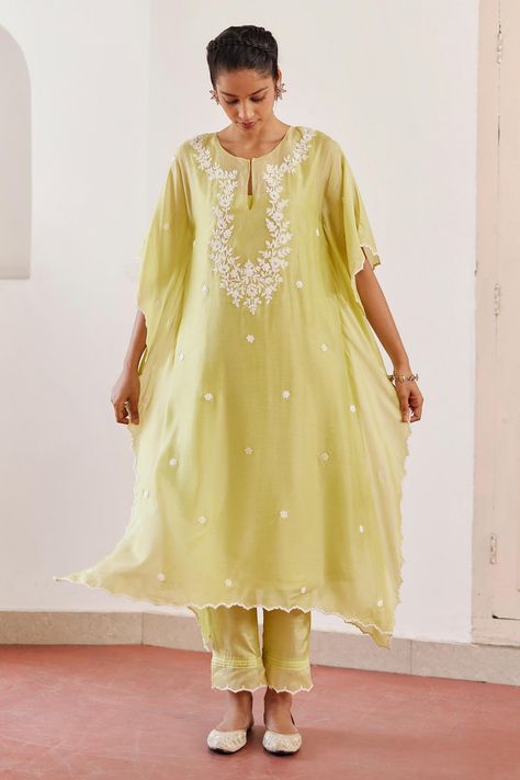 Shop for Amisha Kothari Green Cotton Silk Zareena Embroidered Kurta Kaftan Set for Women Online at Aza Fashions Body Lurex, Silk Kurtas, Kaftan Sleeves, Kaftan Set, Kaftan Pattern, Kaftan For Women, Cotton Silk Fabric, Cotton Outfit, Pakistani Dresses Casual