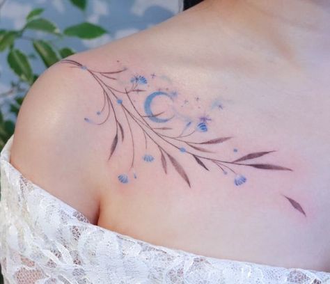 Tattoo Ideas Shoulder, Regrets Tattoo, Shoulder Tattoo Ideas, Front Shoulder Tattoos, Shoulder Cap Tattoo, Clavicle Tattoo, Flower Shoulder Tattoo, No Regrets Tattoo, Shoulder Blade Tattoo