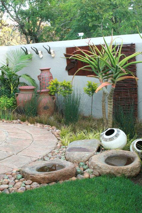 #gardens #waterfeature Waterwise Garden Ideas South Africa, South African Garden Ideas, Garden Ideas South Africa, Cactus Yard, Garden South Africa, African Garden, Succulent Garden Landscape, Mexican Garden, Waterwise Garden