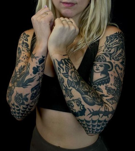 Traditional Tattoo Arm, Black Flash Tattoos, Traditional Tattoo Filler, American Traditional Sleeve, Traditional Tattoo Drawings, Tattoo Sleeve Filler, Hipster Tattoo, Traditional Sleeve, Traditional Tattoo Sleeve