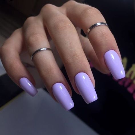 Explore the Trendy Nail Colors for Spring 2024 - Style, Class, & Fun Plain Nail Designs Simple, Square Lilac Nails, Lila Nails Lavender, Purple Nails Medium Length, Nails Lilla, Purple Nails Simple, Plain Nails Acrylic, Lilac Acrylic Nails, Purple Square Nails