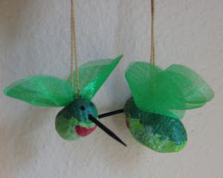 FlossieBlossoms: Birthdays, Bitty Blocks and Hummingbird Ornaments... Nut Crafts, Hummingbird Ornament, Diy Xmas Gifts, Hummingbird Art, Bird Crafts, Ornament Ideas, Art N Craft, Summer Activities For Kids, Kids Collection