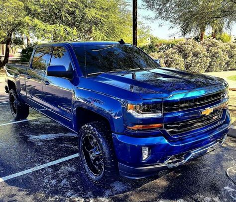 2016 Chevrolet Silverado 1500 Z71. Chevy Trucks Accessories, Chevy Trucks Silverado, Silverado Truck, Chevy Girl, Lifted Chevy, Lifted Chevy Trucks, Truck Paint, Jeep Truck, Chevrolet Trucks