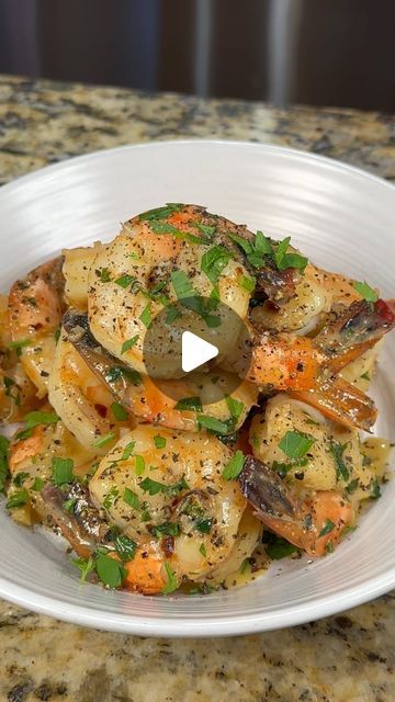 Peppered Shrimp, Shrimp Scampi Ingredients, Shrimp Dinners, Lemon Wine, Tiger Shrimp, Seafood Dish Recipes, Shrimp Scampi Recipe, Scampi Recipe, Shrimp Dinner