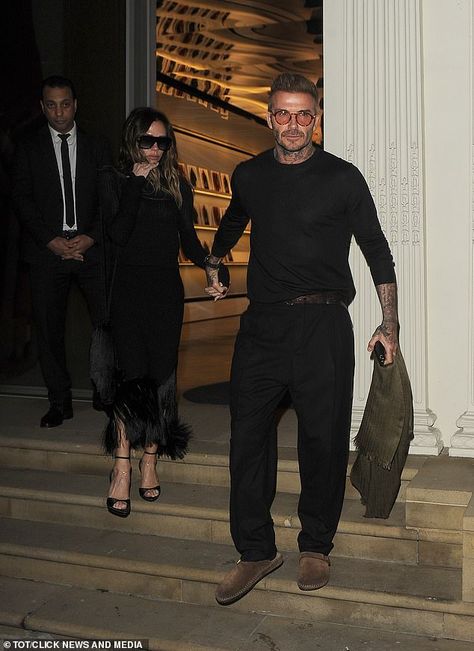 David Beckham Outfit, David Beckham Style Outfits, David Beckham Suit, David Beckham Style, Posh And Becks, Party Outfit Men, Black Outfit Men, Victoria And David, David And Victoria Beckham