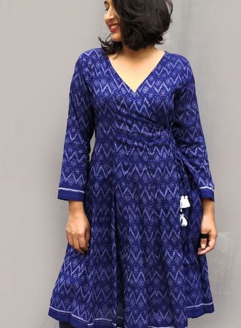 Sambalpuri Frock Design, Sambalpuri Dress Design Women, Ikkat Tops For Jeans, Sambalpuri Kurta Designs, Sambalpuri Dress Design, Ikkat Kurta Designs, Silk Dress Design, Cotton Dress Pattern, Floral Dresses With Sleeves