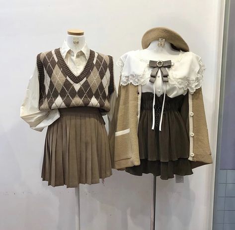 Russian Outfits Aesthetic, Opposite Outfits, Academia Outfits, Cute Dress Outfits, Fashion Drawing Dresses, Dress Design Sketches, Kawaii Fashion Outfits, Fashion Mistakes, Korean Outfits