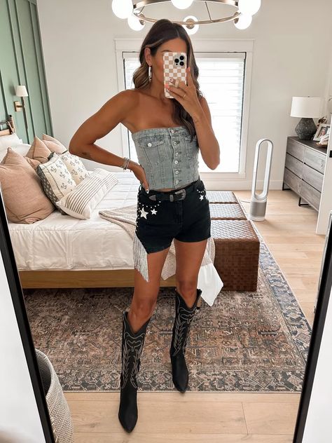 Modern Morgan Wallen Concert Outfit Ideas - Magic of Clothes Wallen Concert Outfit Ideas, Post Malone Concert Outfit, Morgan Wallen Concert Outfit Ideas, Morgan Wallen Concert Outfit, Post Malone Concert, Morgan Wallen Concert, Concert Outfit Rock, Outfit Rock, Outfit Choices