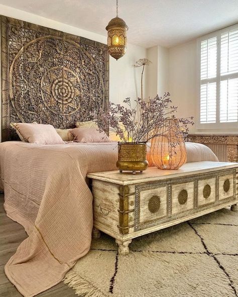 Bedroom Decor Moroccan Style, Mexican Style Bedroom, Bohemian Bedroom Decor Moroccan Style, Bedroom Moroccan Style, Moroccan Style Bedroom, Indonesian Decor, Interior Boutique, Elegant Bedroom Design, Moroccan Style Interior