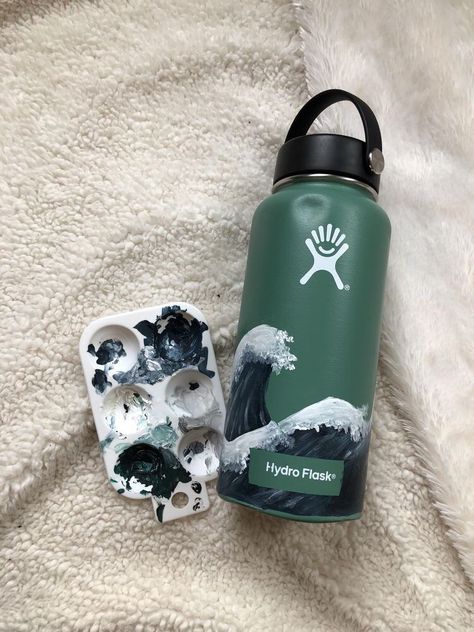 Hydro Painting, Flask Art, Cassandra Calin, Water Bottle Art, Hydro Flask Bottle, Hydro Flask Water Bottle, Flask Bottle, Flask Water Bottle, Cute Water Bottles