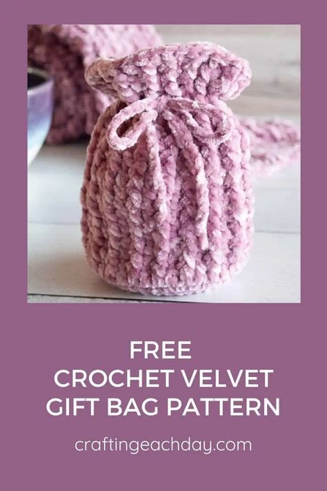 Use this free crochet pattern to create a luxurious velvet gift bag. This quick pattern uses only a partial skein of Bernat Baby Velvet yarn. Use it as a stashbuster or make multiple bags out of just one skein. Velvet Yarn Crochet, Crochet Mini Pouch, Bag Free Crochet Pattern, Bernat Velvet, Yarn Gifts, Velvet Yarn, Crochet Pouch, Scarf Yarn, Yarn Bag