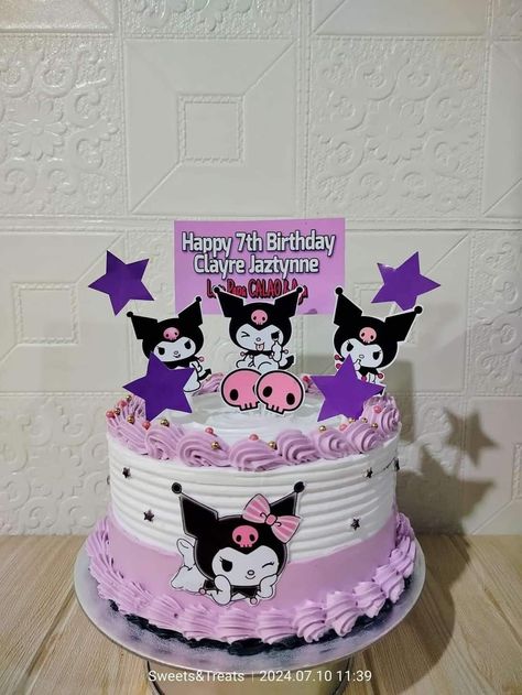 Simple Kuromi Cake, Kuromi Cakes Ideas, Ginebra San Miguel Gin Cake, Pastel De Kuromi, Kuromi Birthday Cake, Pastel Kuromi, Baby Unicorn Party, Kuromi Cake, Moana Birthday Cake