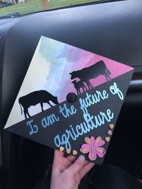 Ffa Teacher Outfits, Ag Graduation Cap Ideas, Ffa Graduation Cap Ideas, Holy Cow I Graduated Cap, Ag Teacher Graduation Cap, Agriculture Graduation Cap, Cap Decoration Graduation High School Country, Ag Graduation Cap, Agriculture Graduation Cap Ideas