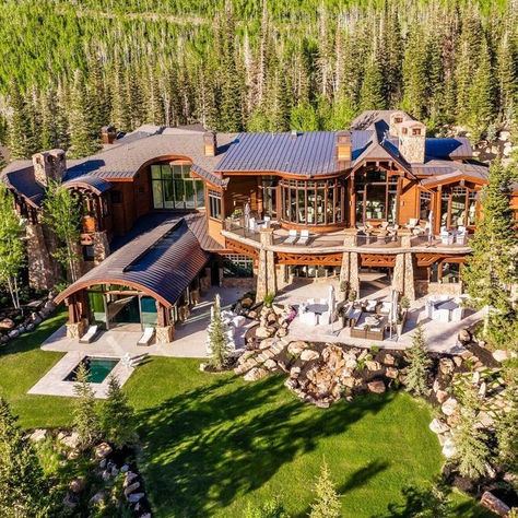 Mountain Mansion, Mountain Estate, Cabin Mansion, Mountain Dream Homes, Luxury Houses Mansions, Wildlife Garden, Dream Life House, House Property, The Colony