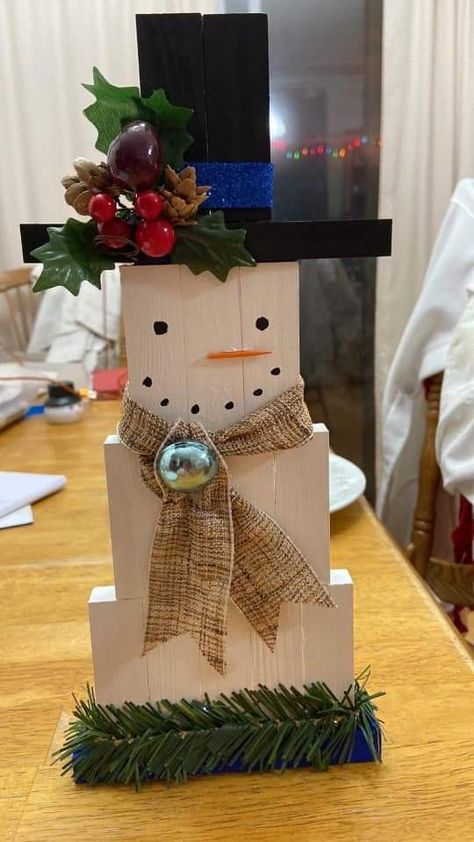 Jenga Blocks Snowman, Ideas For Jenga Blocks, Jenna Block Christmas Crafts, Jenga Blocks Christmas Crafts, Jenga Cross, Jenga Block Snowman, Dollar Tree Jenga Block Crafts Christmas, Jenga Crafts Ideas, Diy Jenga Blocks Ideas