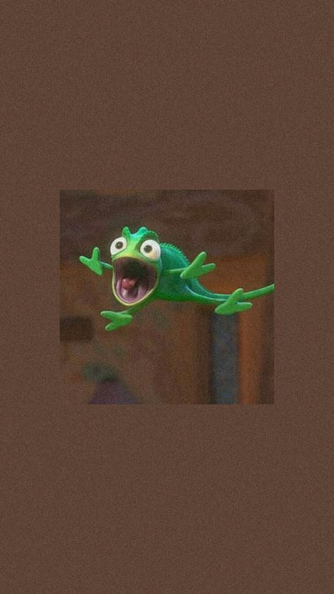 Pascal Wallpaper Tangled, Ios 16 Wallpaper Disney, Disney Watch Wallpaper, Tangled Phone Wallpaper, Wallpaper Iphone Disney Backgrounds, Disney Wallpaper For Iphone Lockscreen, Disney Background Aesthetic, Vintage Disney Aesthetic Wallpaper, Disney Lockscreen Aesthetic