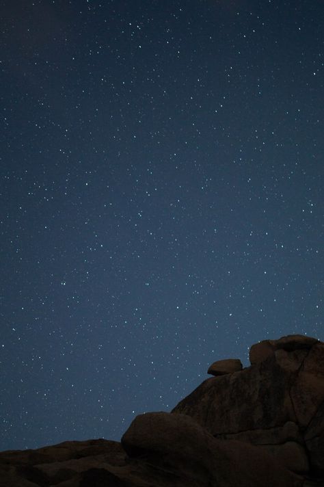 Top Roping, Samsung Wallpapers, Cowboy Baby, Pretty Skies, Hidden Beauty, Computer Basics, Light Pollution, Cool Rocks, California Love