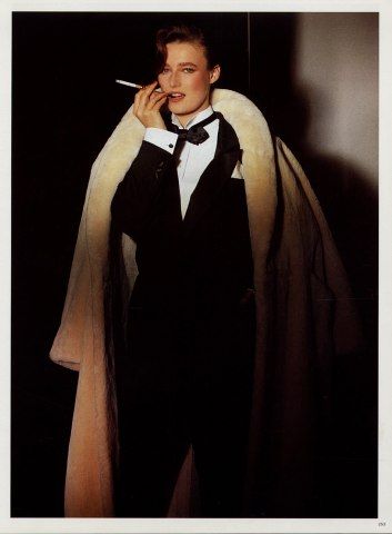 Yves Saint-Laurent 1983. Le Smoking...                                                                                                                                                                                 More Style Androgyne, Retro Mode, Androgynous Fashion, 1980s Fashion, Original Fashion, Moda Vintage, Mode Vintage, Look Fashion, Fashion Prints