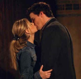 Day #20: FAVORITE KISS: Buffy and Angel, Season 7.  Angel returns but only briefly and honestly, I love that when he does they immediately kiss... like it's supposed to be that way. Buffy Season 5, Angel And Buffy, Angel Show, Buffy And Angel, Angel Buffy, Angel Kisses, Buffy Angel, David Boreanaz, Buffy Summers