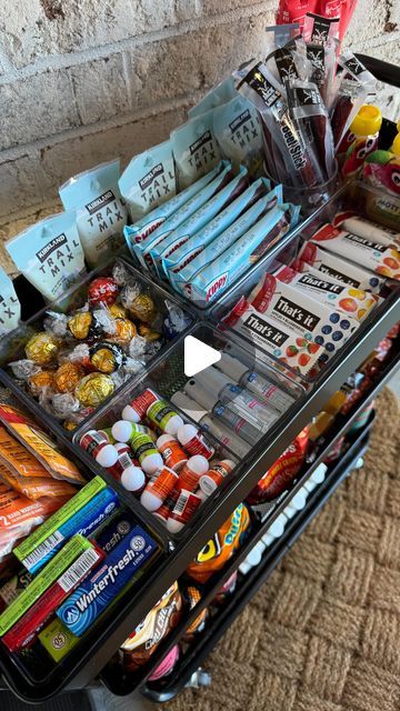 Catherine Benson on Instagram: "November 1st marks the start of Christmas shopping—time to stock the snack cart for delivery drivers! 📦❤️🏠☺️ 

#asmr #snackcart #restock #amazon #momlife #sweetgestures #deliveryheroes #givingback" Snacks For Amazon Drivers, Delivery Snack Cart, Office Snacks For Employees, Snack Cart For Delivery Drivers, Delivery Driver Snack Cart, Snack Cart Party, Snack Cart Ideas, Snacks For Delivery Drivers, Delivery Driver Snack Basket