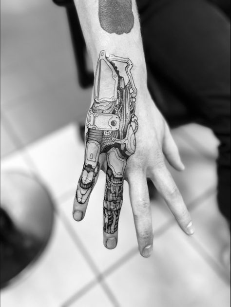 Robot Tattoo, Electronic Tattoo, Thigh Tattoo Men, Tech Tattoo, Cyberpunk Tattoo, Punk Tattoo, Geometric Sleeve Tattoo, Full Arm Tattoos, Biomechanical Tattoo