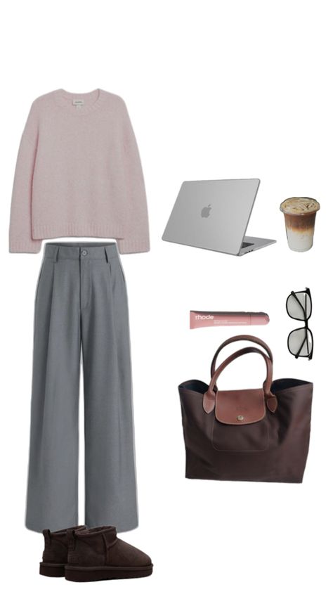 Outfit with pink sweater, grey pants, brown bag, brown uggs, coffee, MacBook, outfit for university, outfit for school, outfit for study, cozy outfit, autumn Outfit Ideas For University, Idea For Study, University School, Outfit Idea, Outfit Ideas, University