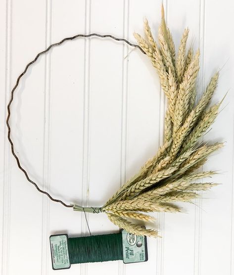 DIY Wheat Wreath for Fall Step-by Step Tutorial #fall #fallcraft #fallwreath #wheatwreath Wheat Decorations, Wheat Wreath, Wreath For Fall, Grass Wreath, Decorate For Fall, Dried Wreath, Door Signs Diy, Diy Fall Wreath, Berry Wreath