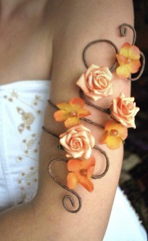 Diy Fantasia, Upper Arm Cuffs, Jewerly Bracelets, Diy Kostüm, Arm Cuffs, Fairy Parties, Stitch Fix Stylist, Arm Cuff, Fairy Costume