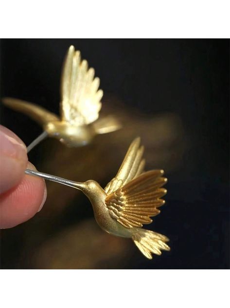 1 Pair Of Gold Plated Exquisite Bird Stud Earrings, Vintage Peace Dove Earrings, Suitable For Women As Daily Jewelry GiftI discovered amazing products on SHEIN.com, come check them out! Dove Necklace, Peace Dove, Daily Jewelry, Gold Collar, Bird Jewelry, Watches Women Fashion, Earrings Vintage, Necklace Earrings, Paloma