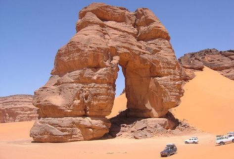 Acacus Mountains Earth Layers, Rock Textures, Natural Structures, Arte Robot, Cool Rocks, Biome, Natural Rock, Landscape Scenery, Rock Formations