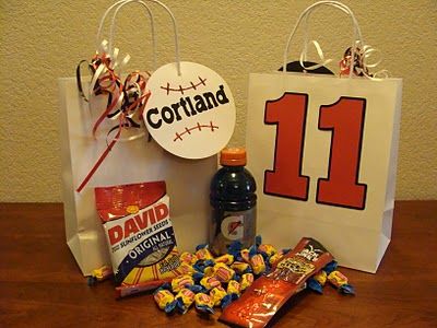 Baseball Goodie Bags and secret to keeping white baseball pants clean! - Perfect for Devin's b'day this summer Baseball Treats, Baseball Snacks, Team Mom Baseball, Softball Party, Team Snacks, Baseball Tournament, Baseball Crafts, Softball Gifts, Baseball Birthday Party